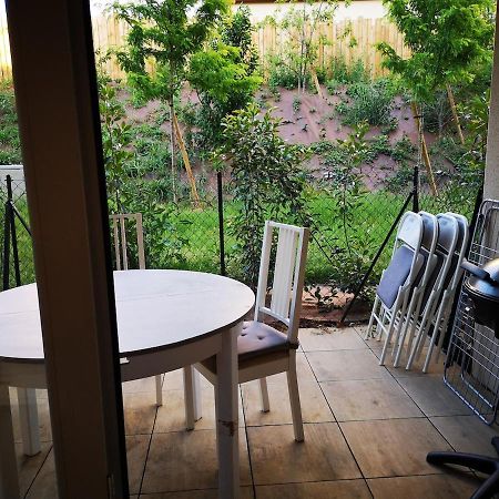 Quiet Charming T2 With Terrace 5Km From Lyon Apartment Dardilly Exterior foto