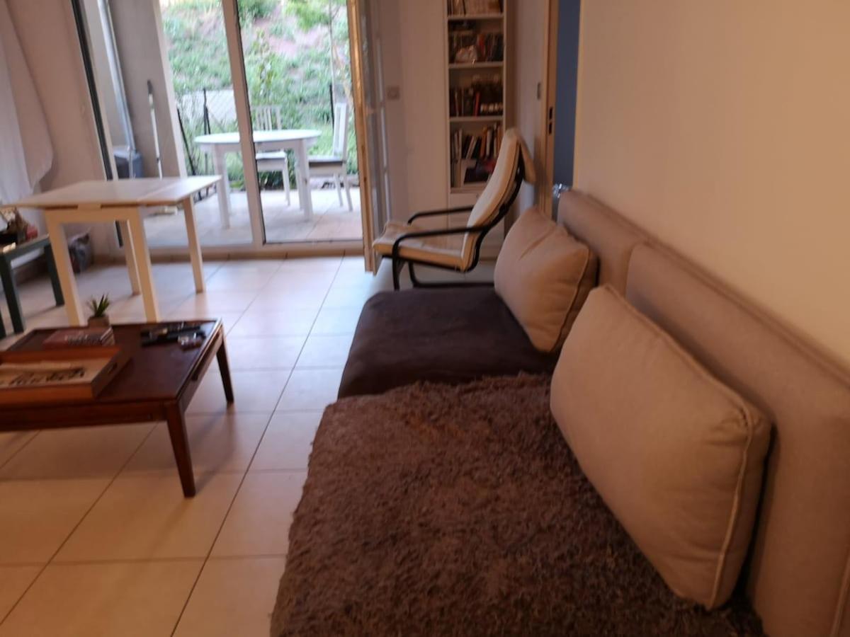 Quiet Charming T2 With Terrace 5Km From Lyon Apartment Dardilly Exterior foto